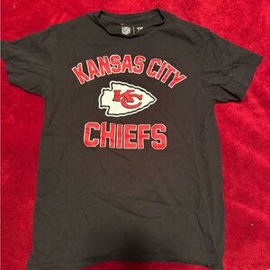 Small Kansas City Chiefs shirt